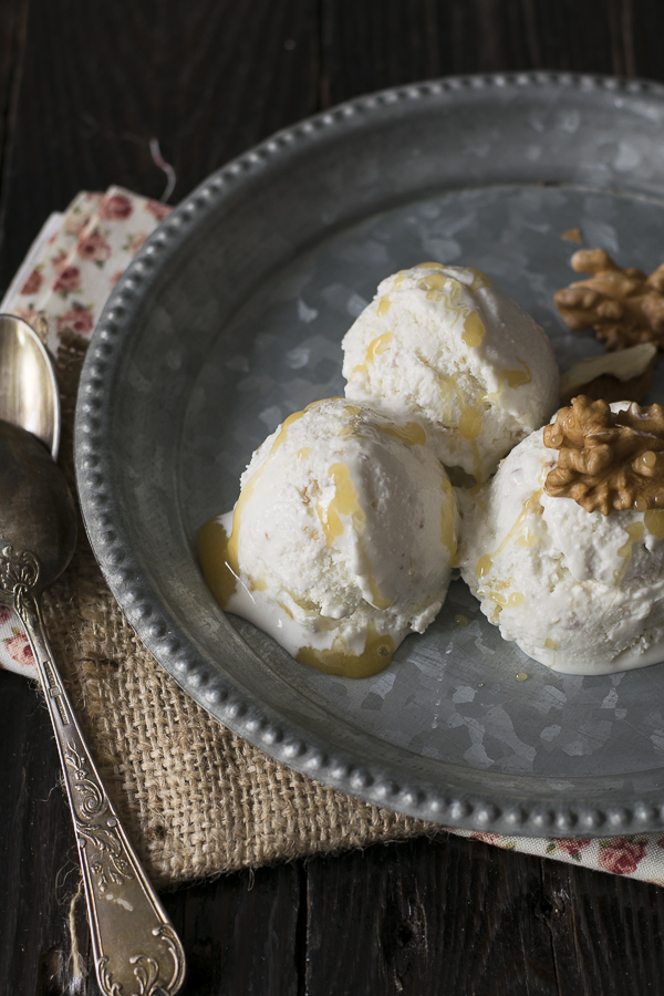Yogur helado con nueces y miel del blog "The sweetest taste"