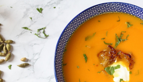 Crema fría de zanahoria y cardamomo del blog Alimentarte