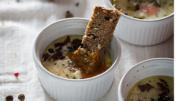 Huevos al plato de Nina's kitchen para el top5 de Recetags