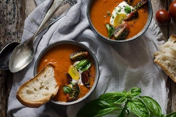 Sopa de tomates asados - Recetags